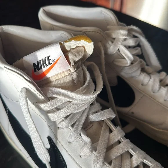Nike Blazer Mid ‘77 size 9.5 - Picture 4 of 6